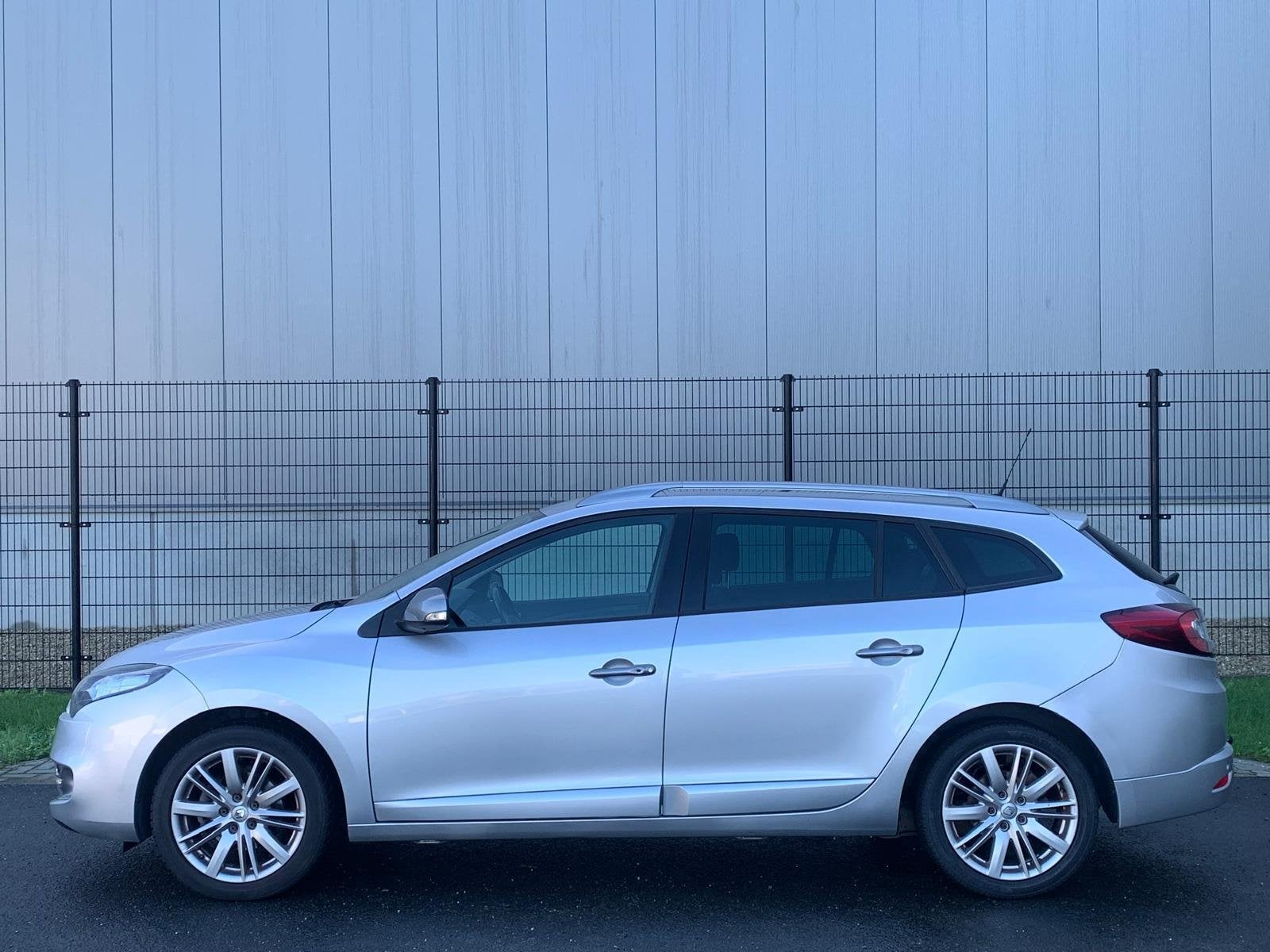 Renault Megane Estate 1.2 TCe GT-Line|TREKHAAK|NAVI|CAMERA|1, Voorwielaandrijving, Euro 5, Gebruikt, 4 cilinders