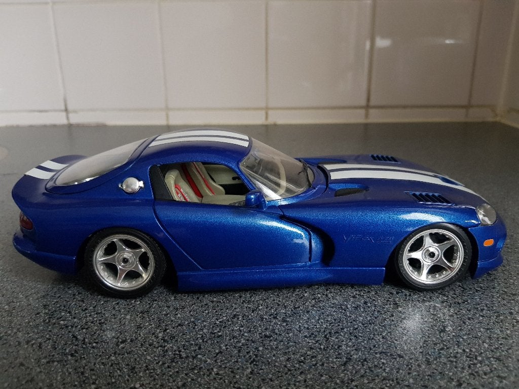 Modelauto Dodge Viper GTS Coupe., Ophalen of Verzenden, Zo goed als nieuw, Auto, Bburago