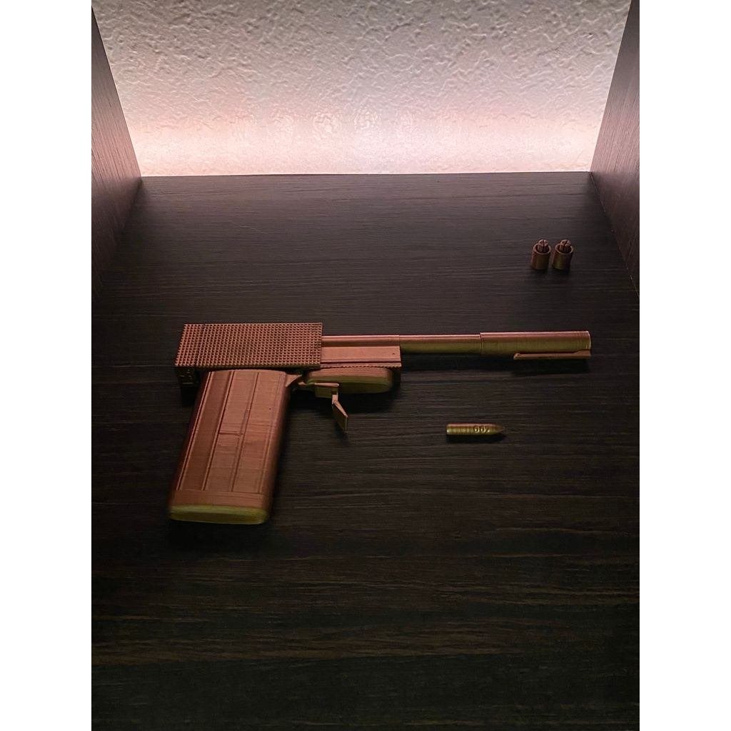 James Bond golden gun 007 1:1 display model, 3DemandStudios@gmail.com, Beeldje, Replica of Model, Hengelo OV, Nieuw