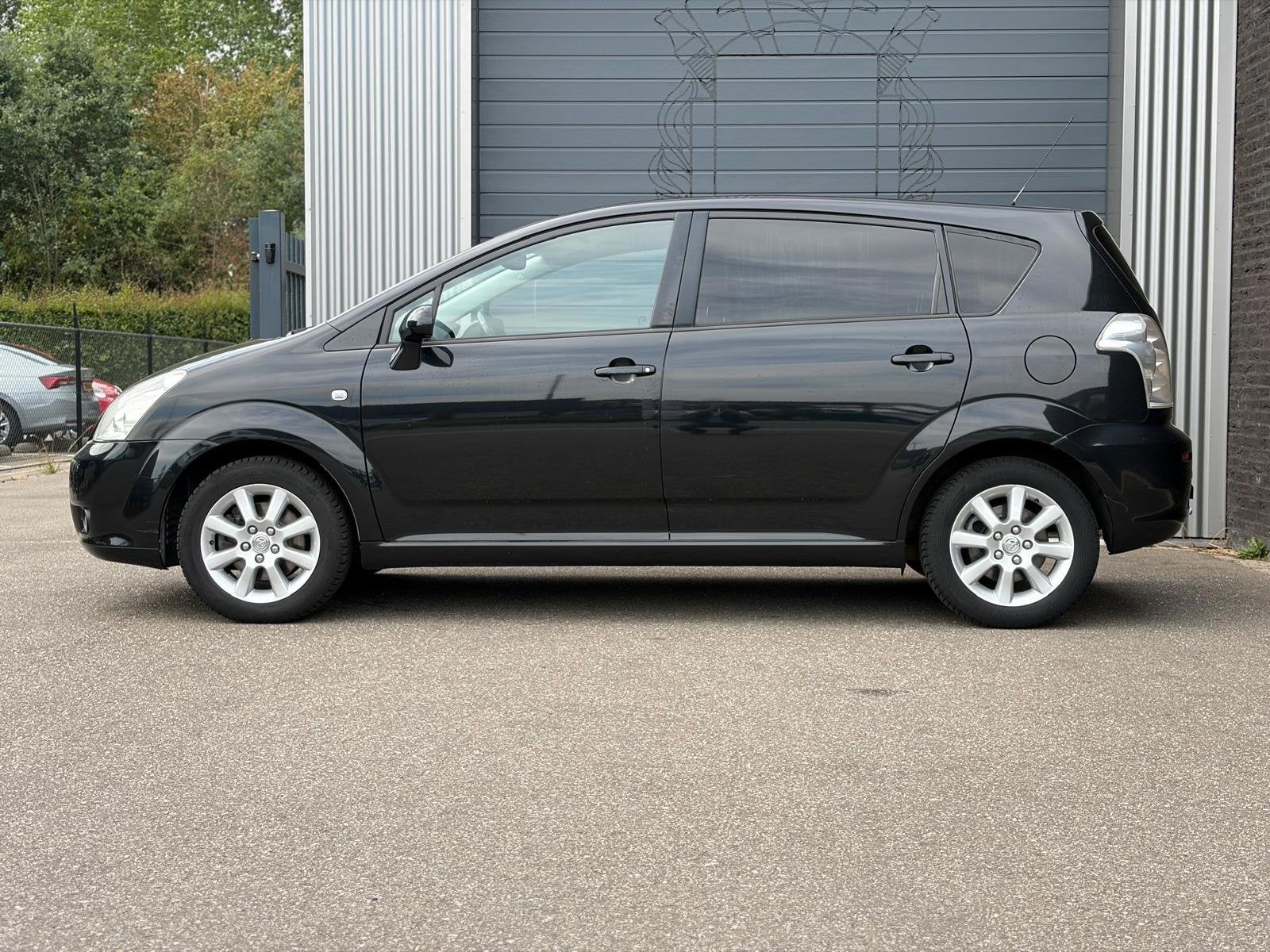 Toyota Verso 1.8 VVT-i Dynamic 7p. Ecc|Cruise|Nap, Gebruikt, 129 pk, 7 stoelen, Zwart