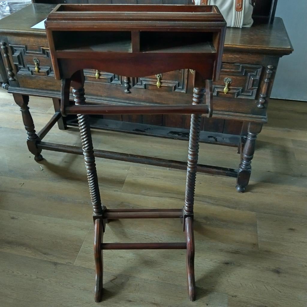 Antieke Kledingstandaard / Valet Stand, Ophalen