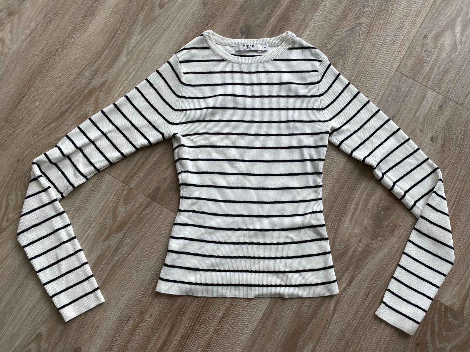 Fijn Gebreide Top Strepen NA-KD Mt. Xs ZGAN!, Ophalen of Verzenden, Zo goed als nieuw, Maat 34 (XS) of kleiner