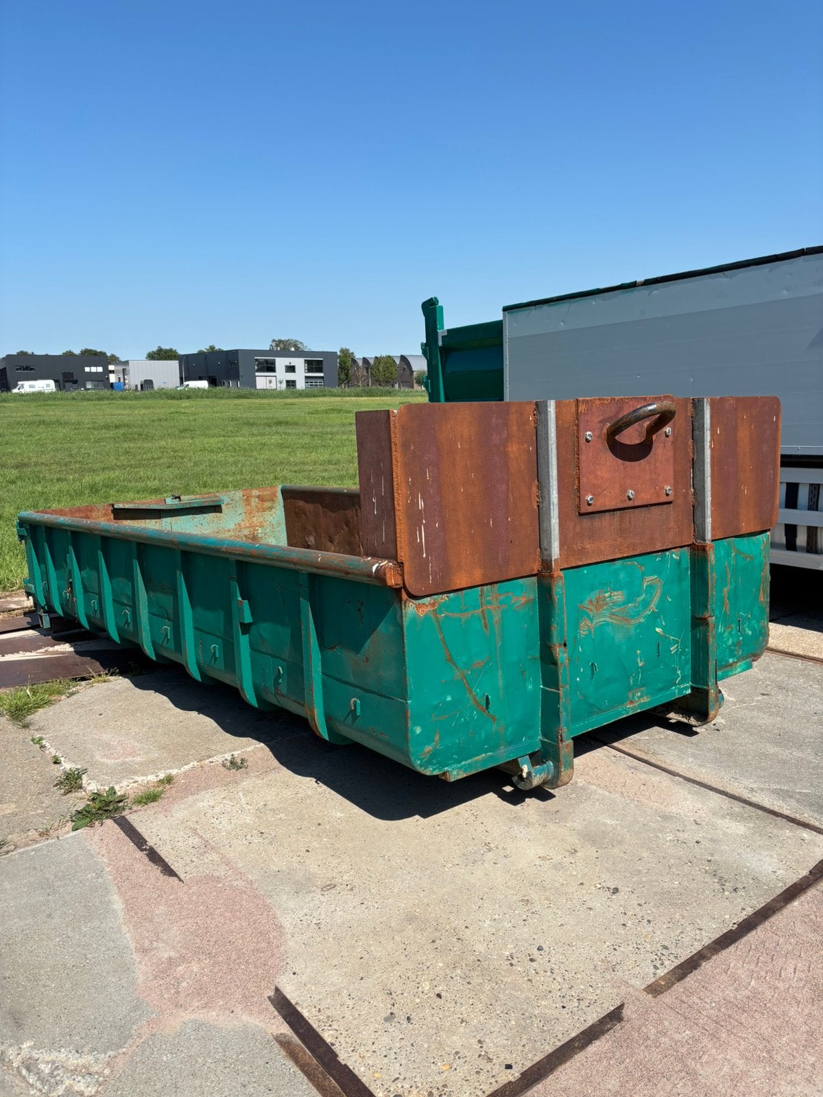 Containerbak, Ophalen
