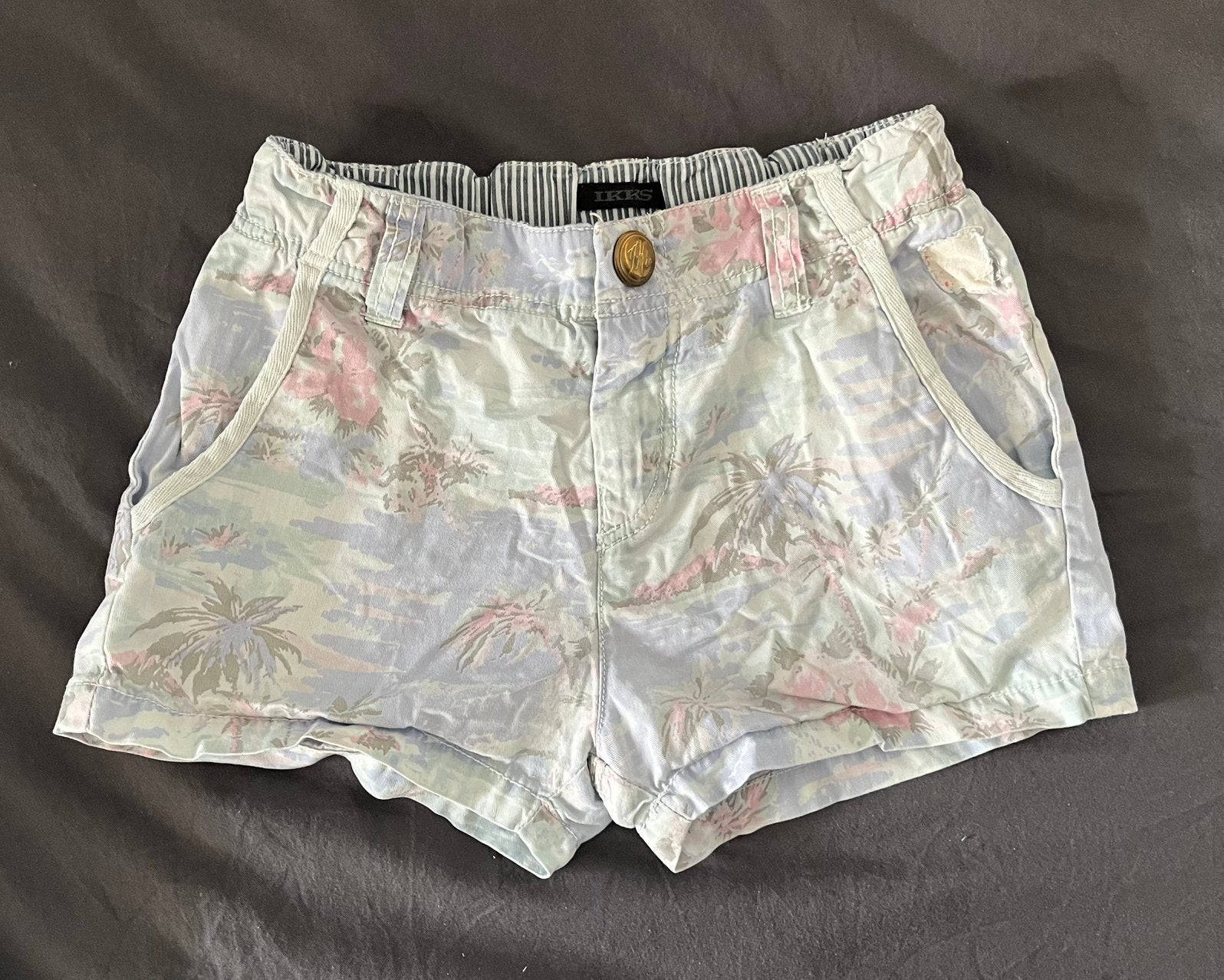 IKKS shorts tropische Hawaï-print - mt 128/134 korte broek, Broek, Ophalen of Verzenden, Zo goed als nieuw, IKKS