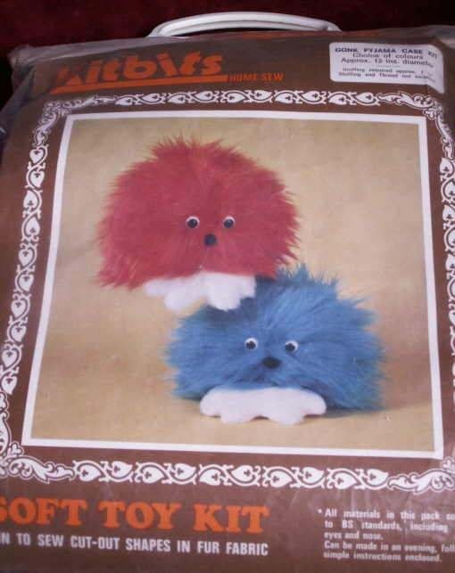 Pakket om een wuppie te maken. kleur oranje  pyjamazak, Ophalen of Verzenden, Nieuw, Garen of Naald(en)