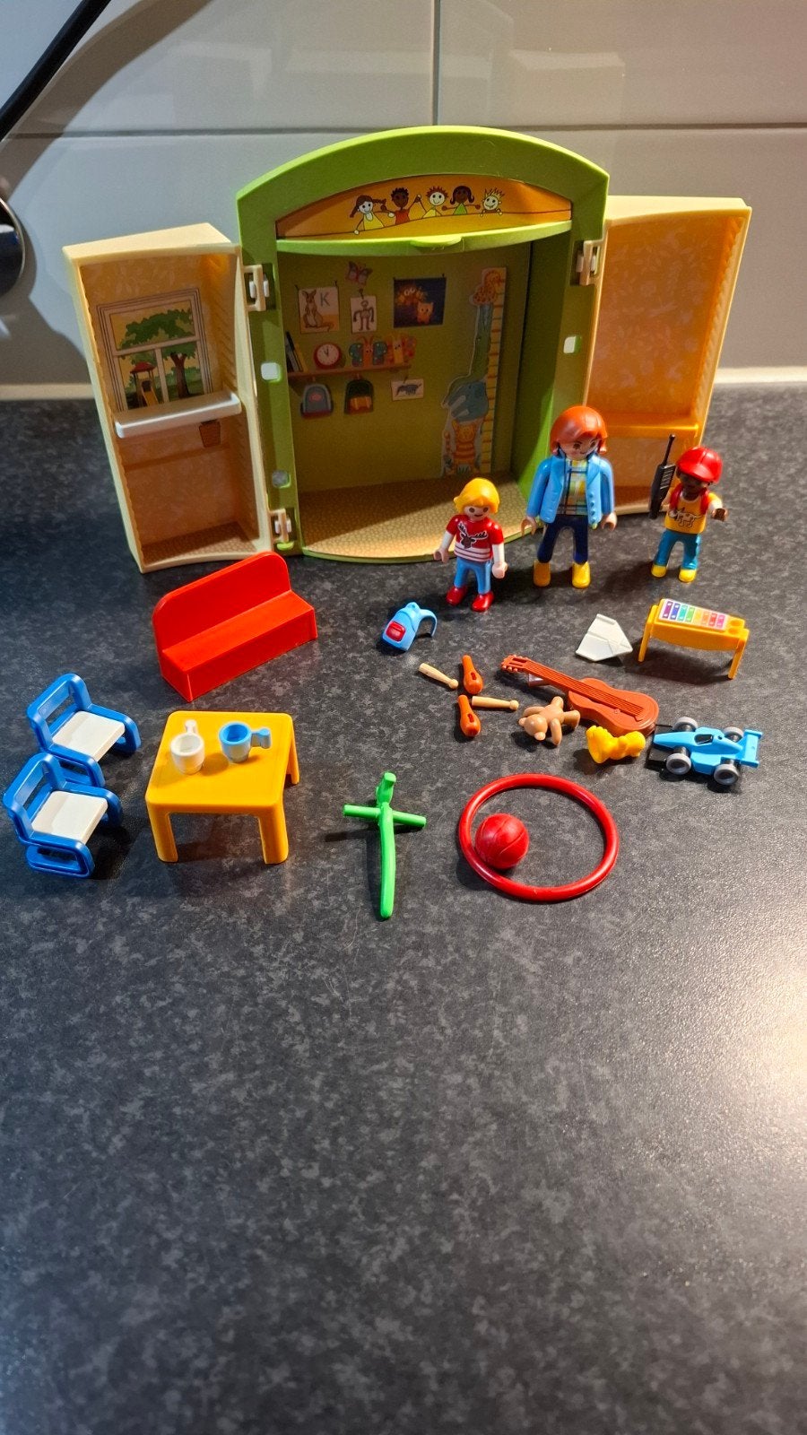 playmobil  kinderdagverblijf  70308, Ophalen