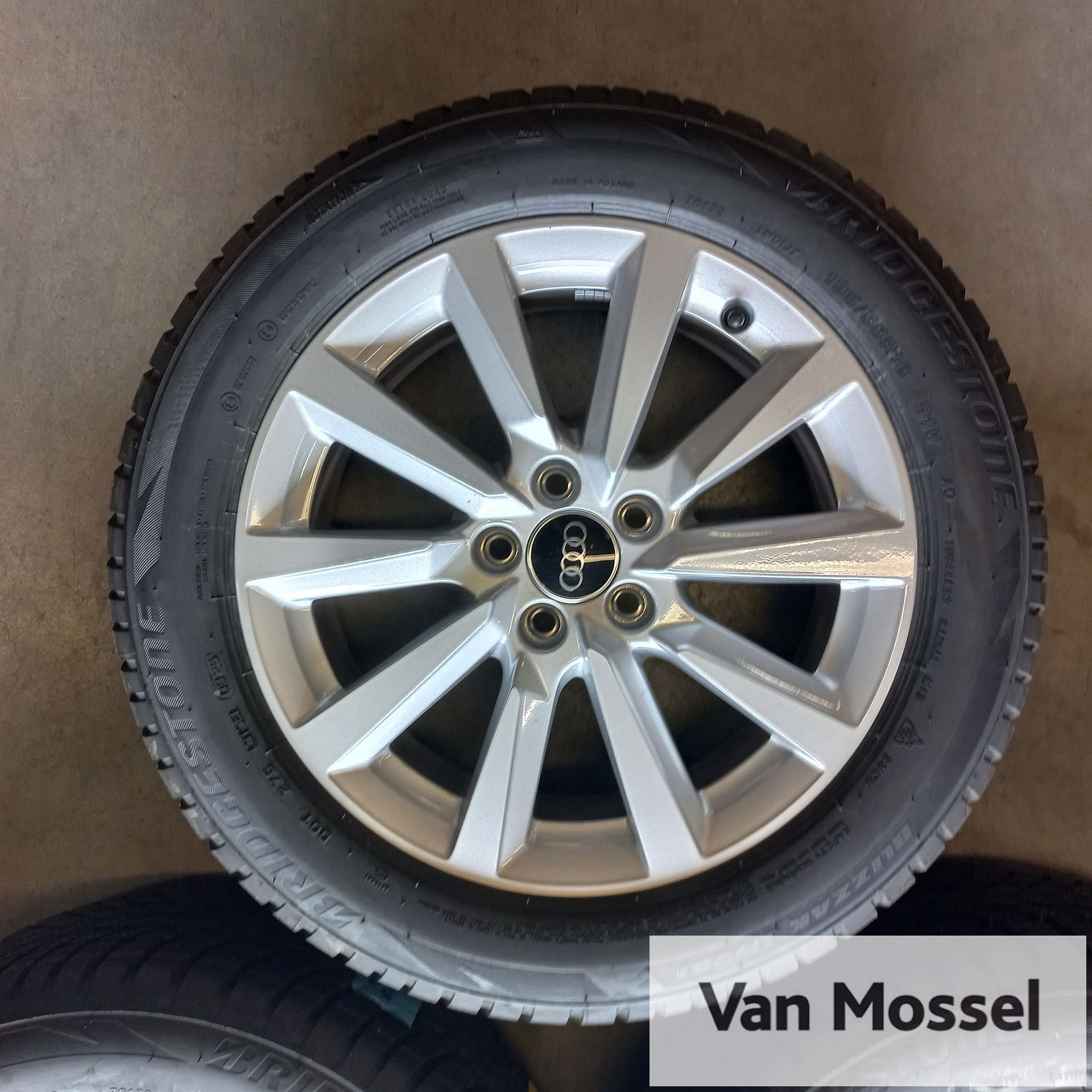Audi A1 Bridgestone Blizzak LM001 195/55/R16 91V, Gebruikt, -, Banden en Velgen, 195 mm