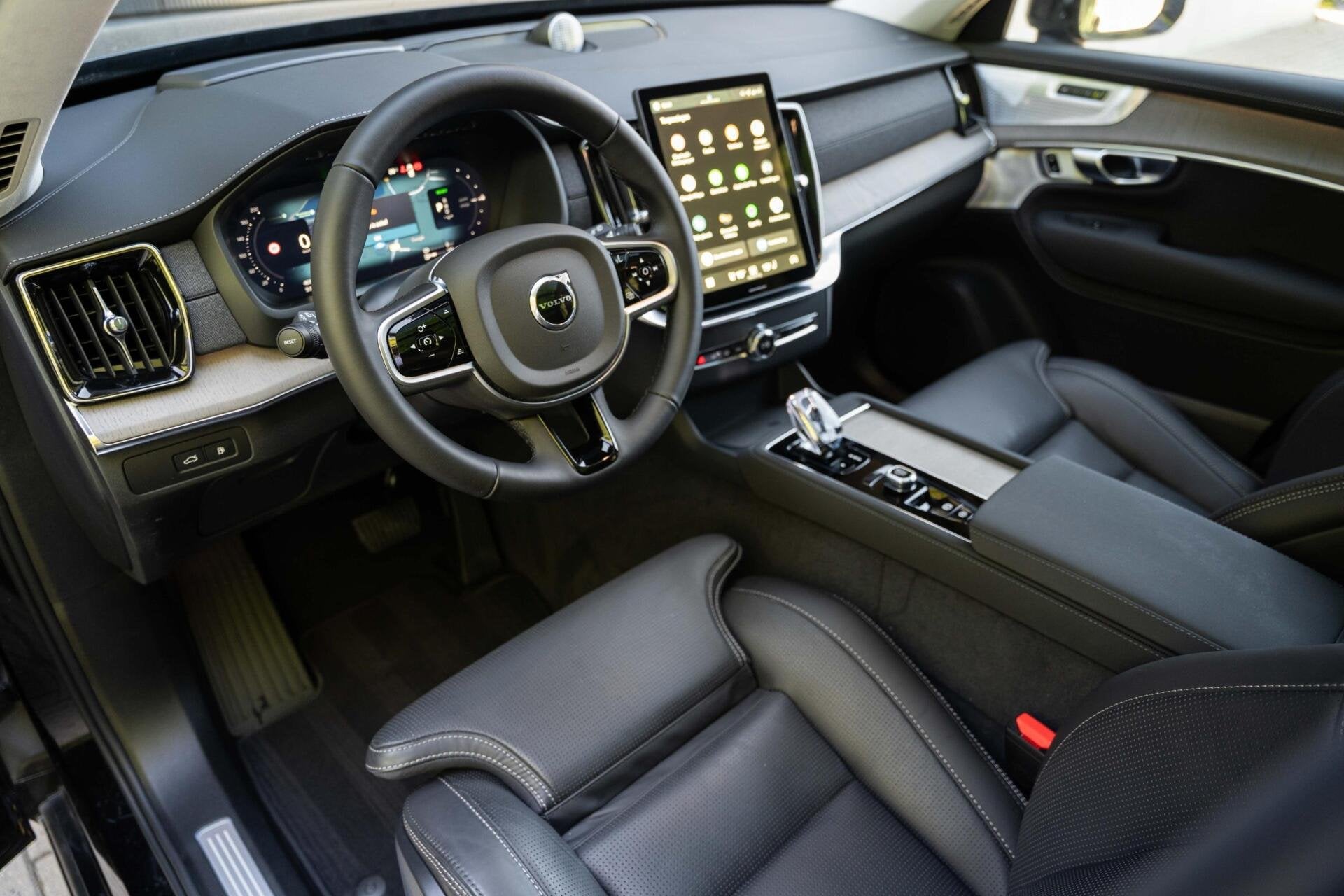 Volvo XC90 T8 Ultra Dark B&W Pano Lucht 360 HUD Massage 22", Gebruikt, Zwart, 4 cilinders, 1969 cc