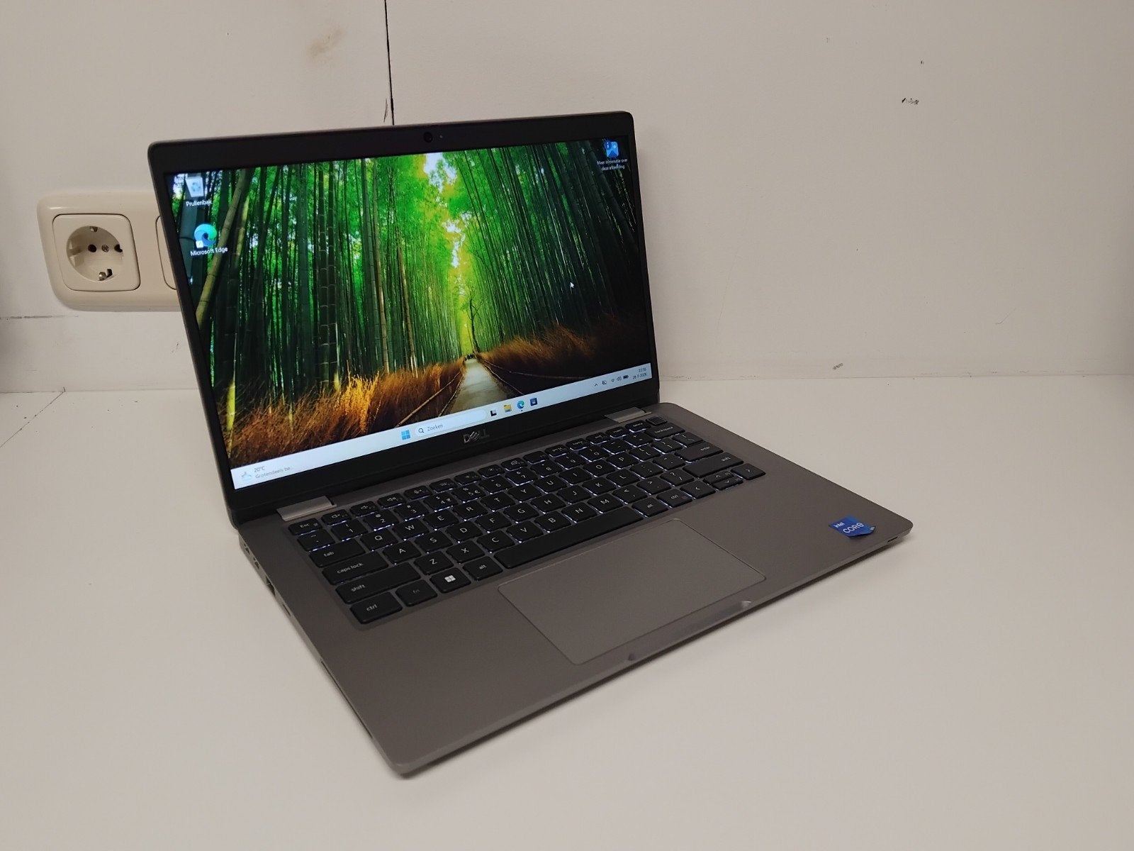 Dell Latitude 5330 13,3Inch FULL HD Core i5-1235U 8GB 256GB, Qwerty, 8 GB, 13 inch, Minder dan 2 Ghz