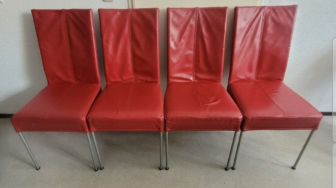 4 Rode HVS Stoelen, Huis en Inrichting, Stoelen, Hout, Fanta Tomato A, Ophalen of Verzenden, Zo goed als nieuw