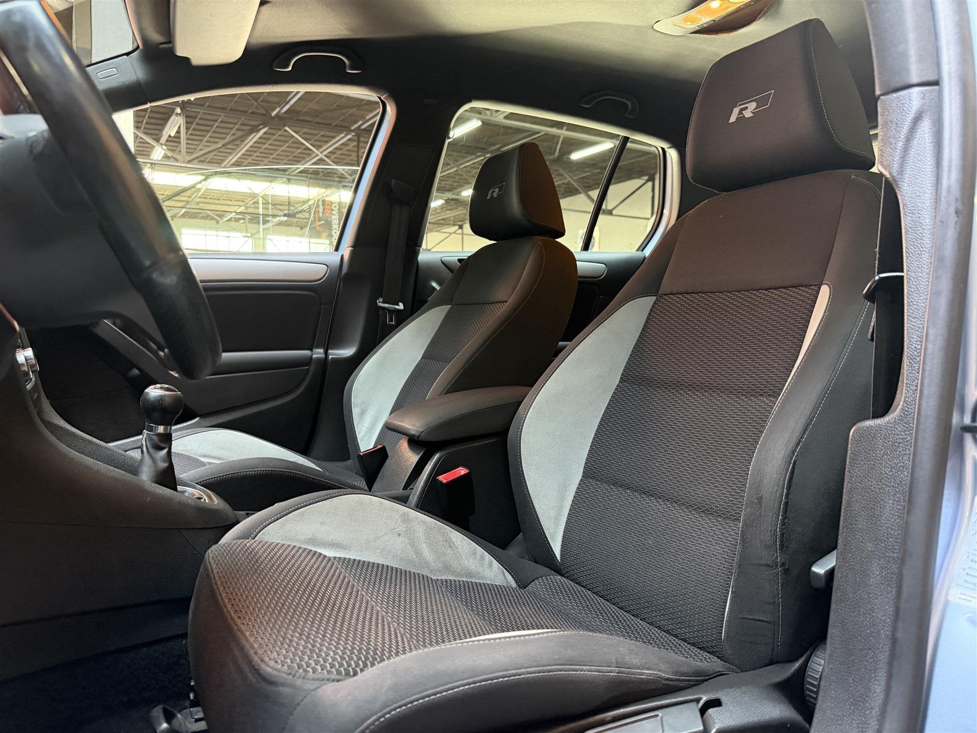 Foto 13 van Volkswagen Golf 1.4 TSI 122PK Carplay | Maxtonn | 19'' sport