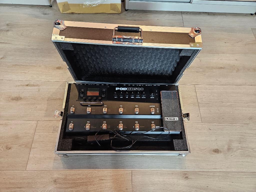 Line6 Pod Hd500 + Koffer | Nette Staat € 219.99, Muziek en Instrumenten, Effecten, Ophalen of Verzenden, Zo goed als nieuw