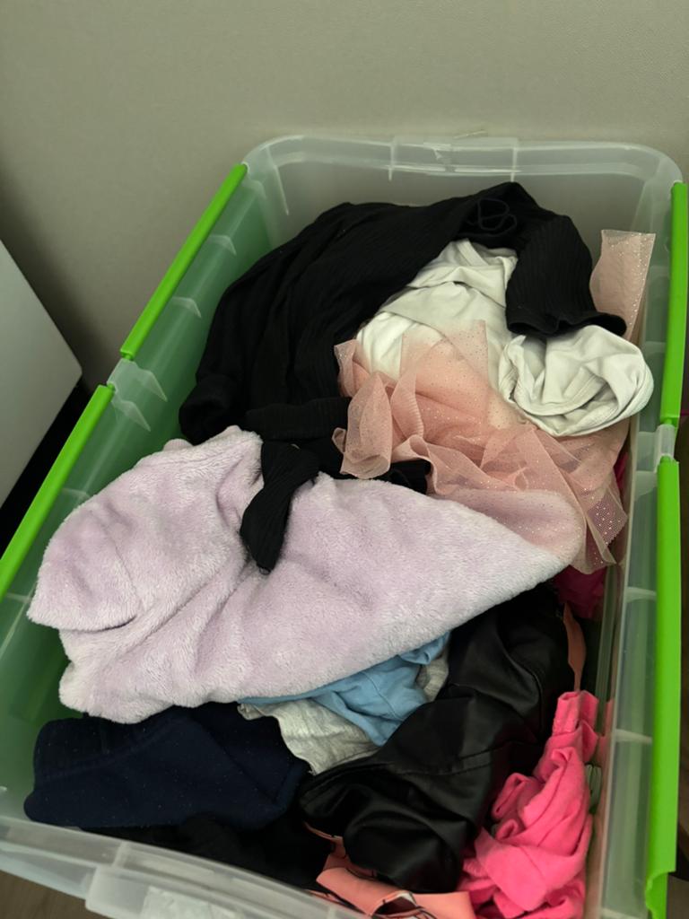 Doos met meisjes kleding, Kinderen en Baby's, Babykleding | Baby-kledingpakketten, Ophalen, Gebruikt