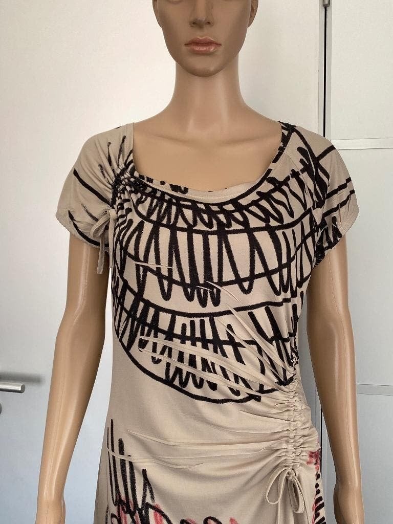 K189 Eroke maat M=38/40 jurk feestjurk feest jurkje beige, Kleding | Dames, Maat 38/40 (M), Beige, Ophalen of Verzenden, Zo goed als nieuw