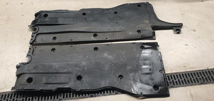 Bodembeplating l+r VW Golf 8 Audi A3 8Y Seat Leon 5FB/KL, Gebruikt, Wolfsburg, Ophalen of Verzenden, Sidali047@hotmail.com