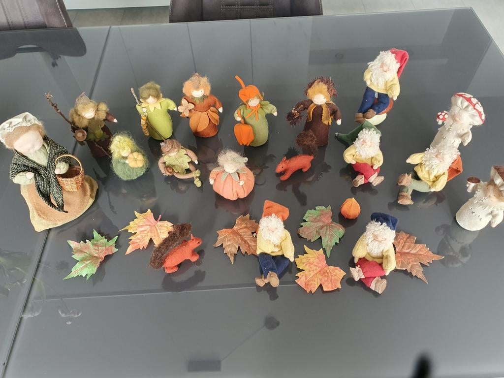 Seizoen poppetjes, Ophalen of Verzenden, Zo goed als nieuw