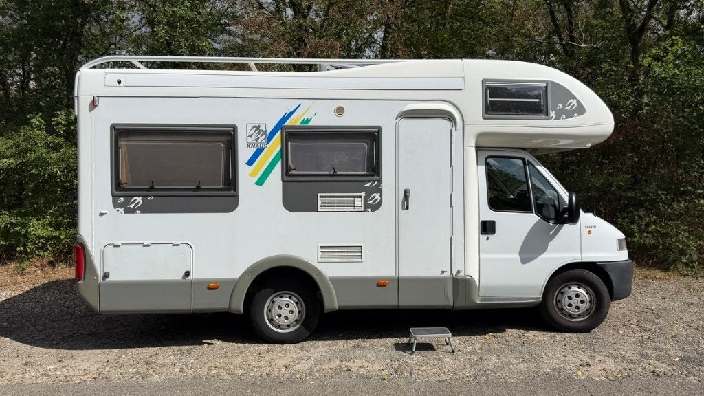 Fijne en goed onderhouden 6 Persoons Knaus Traveller te koop, Caravans en Kamperen, Campers, Alkoof, Ringverwarming, Kluisje, Fiat