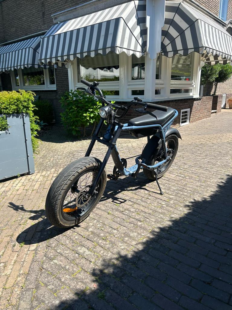 Super 73 ZX panthro blue, Zo goed als nieuw, Minder dan 47 cm, 30 tot 50 km per accu, Ophalen