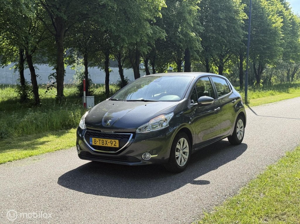 Peugeot 208 1.2 VTi Envy*DISTRIBUTIE VV*PARKEERSENSOR*CRUISE, Voorwielaandrijving, Euro 5, Gebruikt, 1199 cc