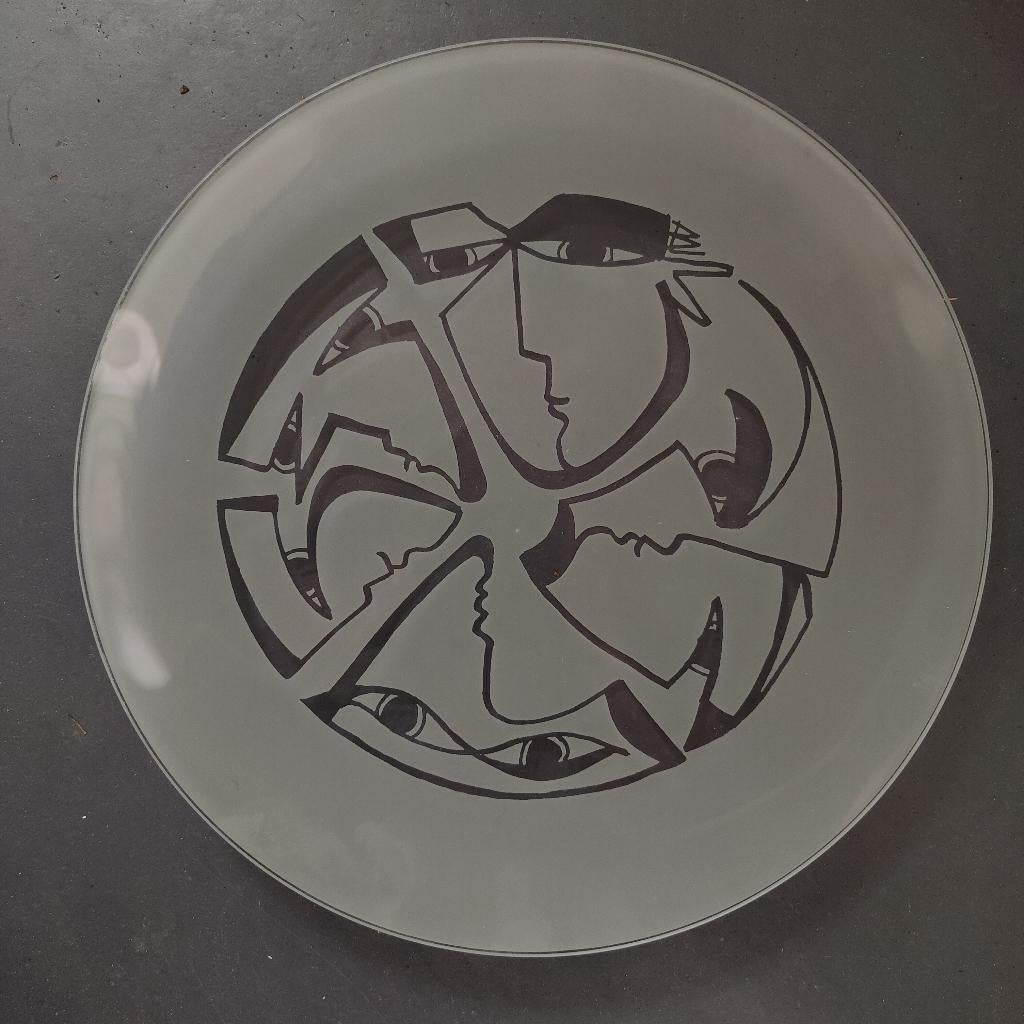Glazen Schaal Met Geëtst Patroon Van Maskers Ca 1990 - 2000, Ophalen of Verzenden