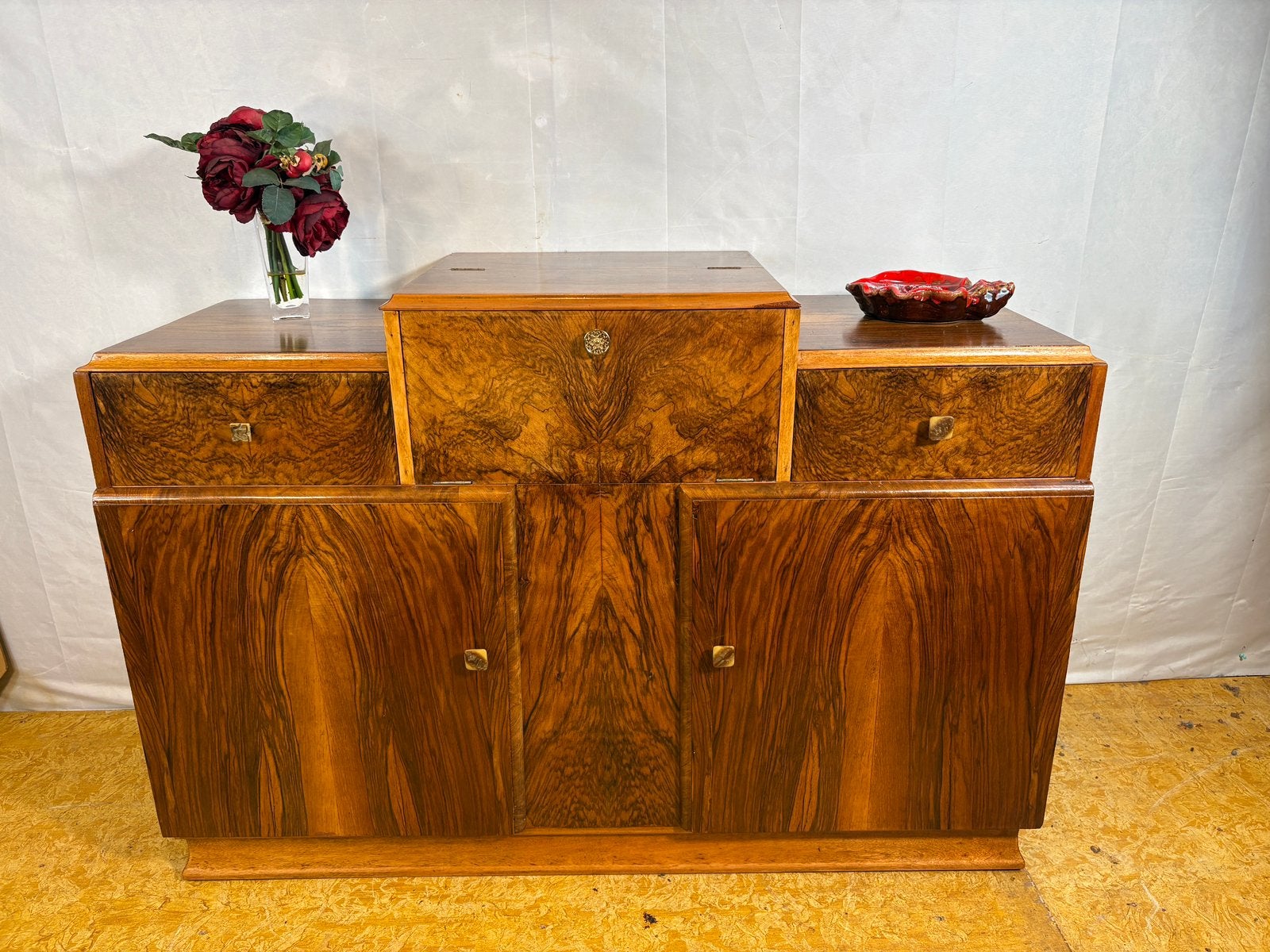 Gratis verzending!Art Decovintage cocktaildressoir noten1930, Gebruikt, Met deur(en), 100 tot 150 cm, Glas