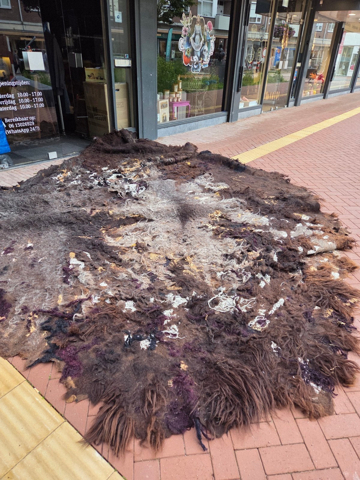 Groot Claudy Jongstra wandkleed - Restauratie nodig, Huis en Inrichting, Ophalen, Gebruikt, Textielkunst, Viltkunst, Organisch