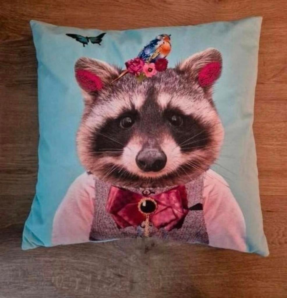 Kussenhoes met wasbeer en vogel, Huis en Inrichting, Woonaccessoires | Kussens, Ophalen of Verzenden, Zo goed als nieuw, Blauw