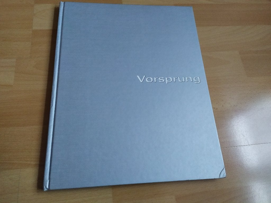 Vorsprung - Audi 2004, Ophalen of Verzenden, Gelezen, Audi