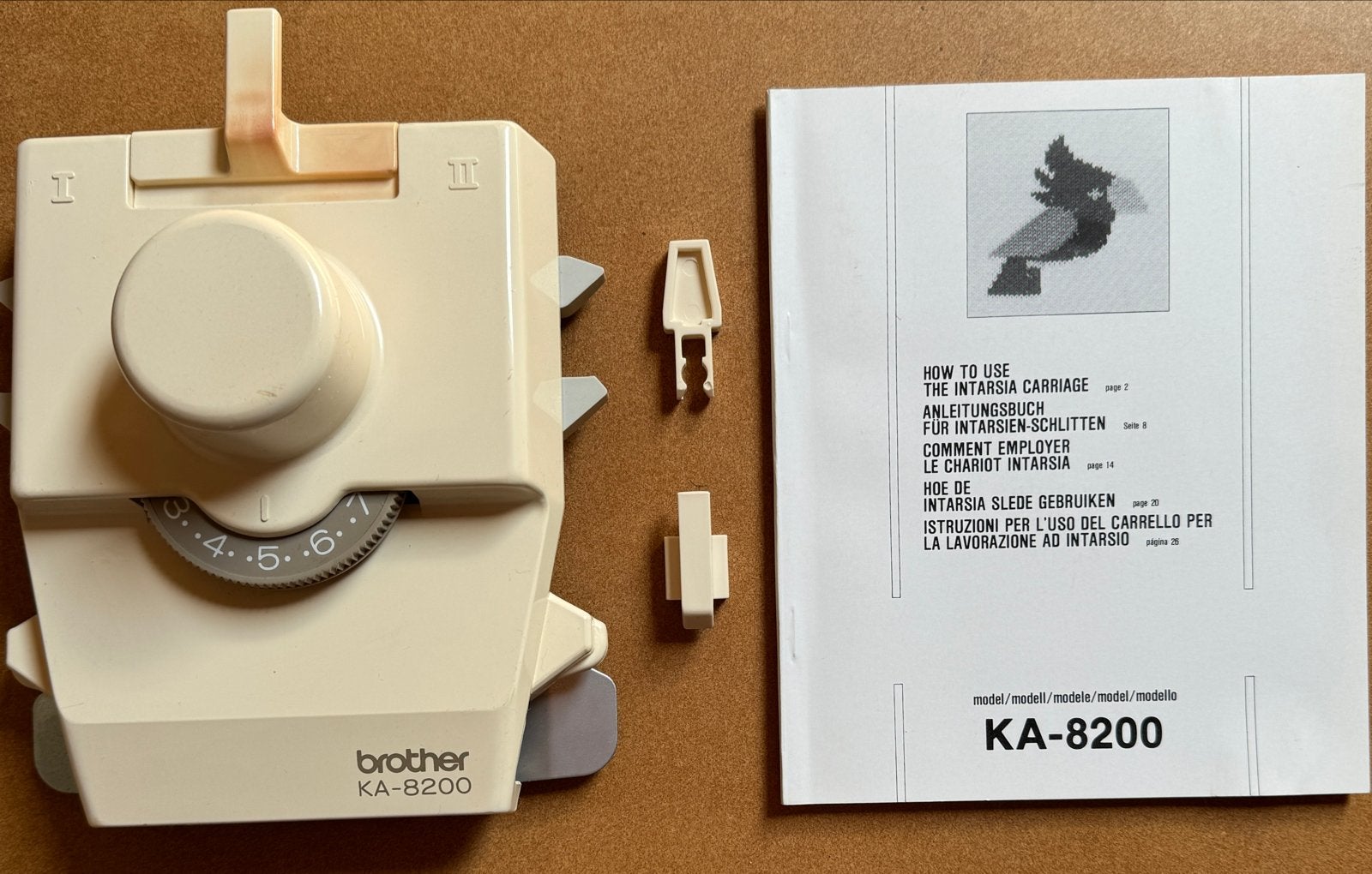 Brother KA-8200 Intarsia slede met handleiding, Ophalen of Verzenden, Zo goed als nieuw, Breien, Overige typen