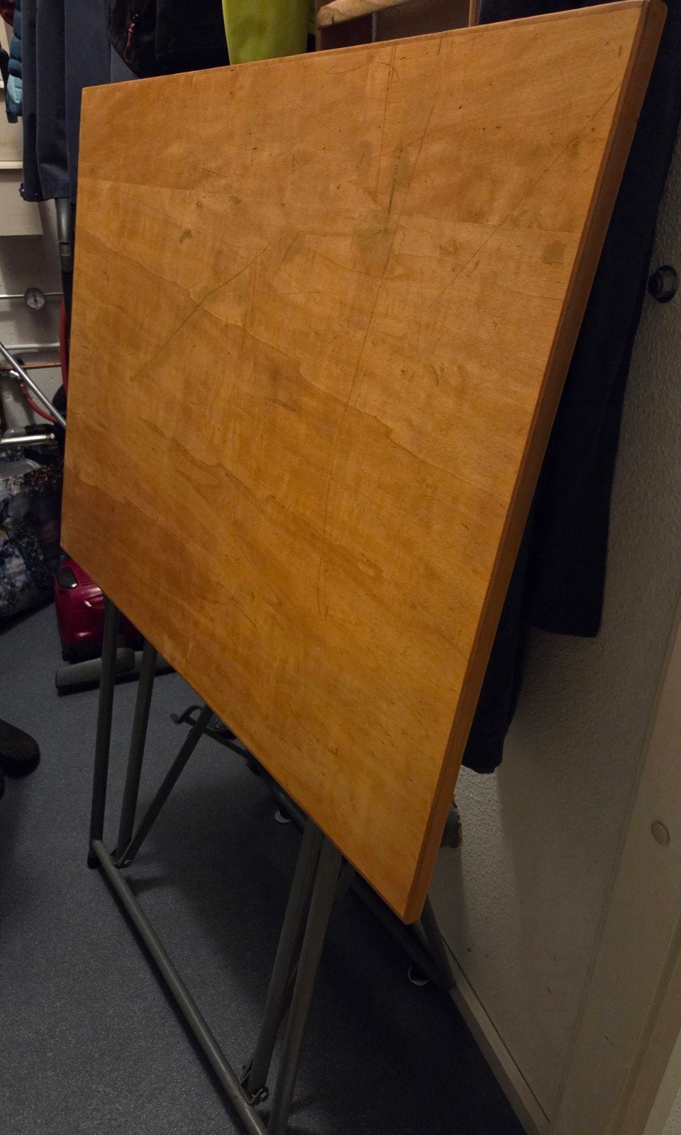 Tekentafel met houten blad en metalen Onderstel en Tekenline, Doe-het-zelf en Verbouw, Ophalen, Gebruikt, Minder dan 130 cm