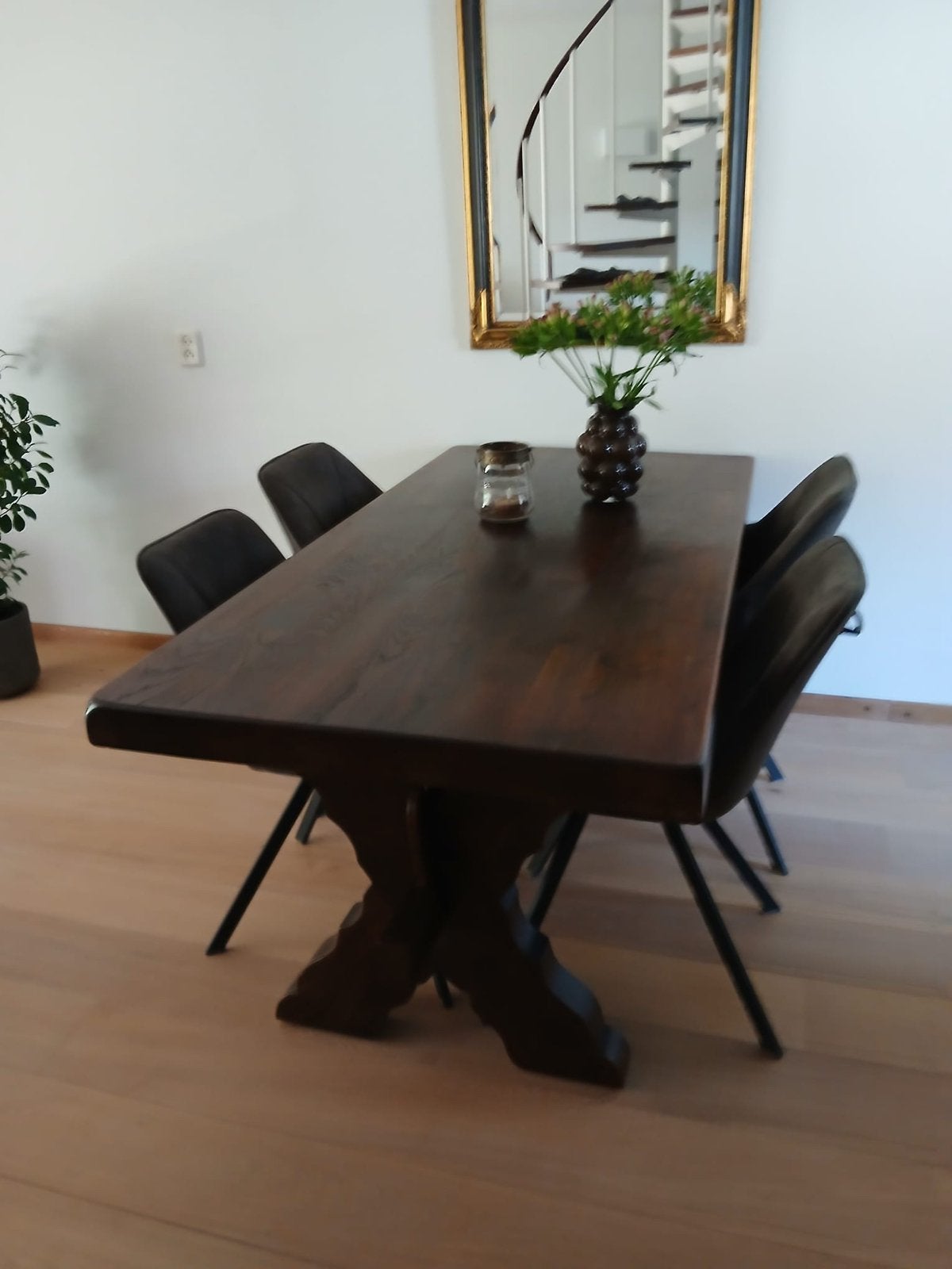 Massief eiken hout tafel inclusief stoelen, Ophalen, Zo goed als nieuw, Antiek massief, 4 tot 6 stoelen