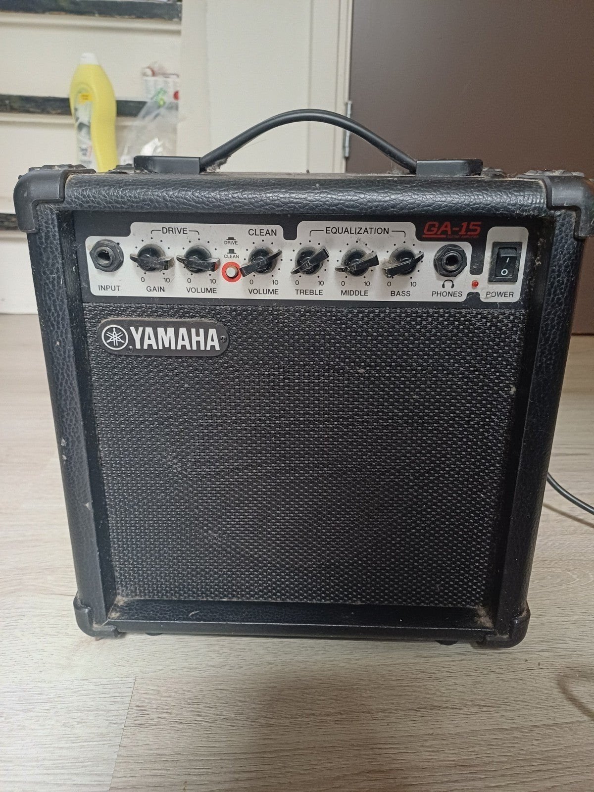 Yamaha GA-15 Gitaarversterker, Muziek en Instrumenten, Versterkers | Bas en Gitaar, Ophalen of Verzenden, Gebruikt, Minder dan 50 watt