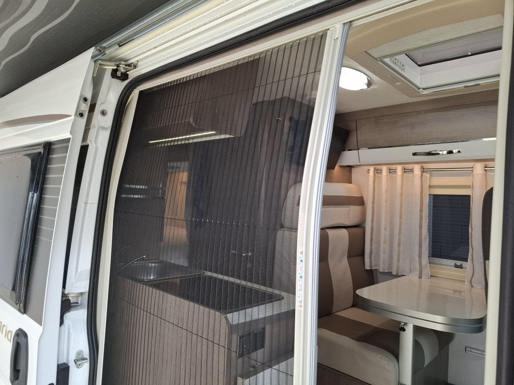 2015 Bavaria 600 130PK Vastbed Hordeur Vans wing 63000Km, Caravans en Kamperen, Campers, Luifel, Buscamper of Camperbus, Koelkast