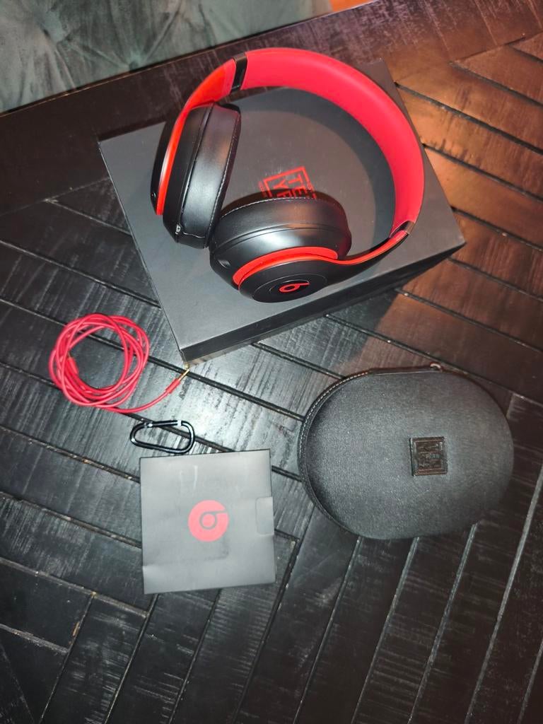 Beats Studio 3 Wireless Koptelefoon - Black Red, Ophalen, Beats