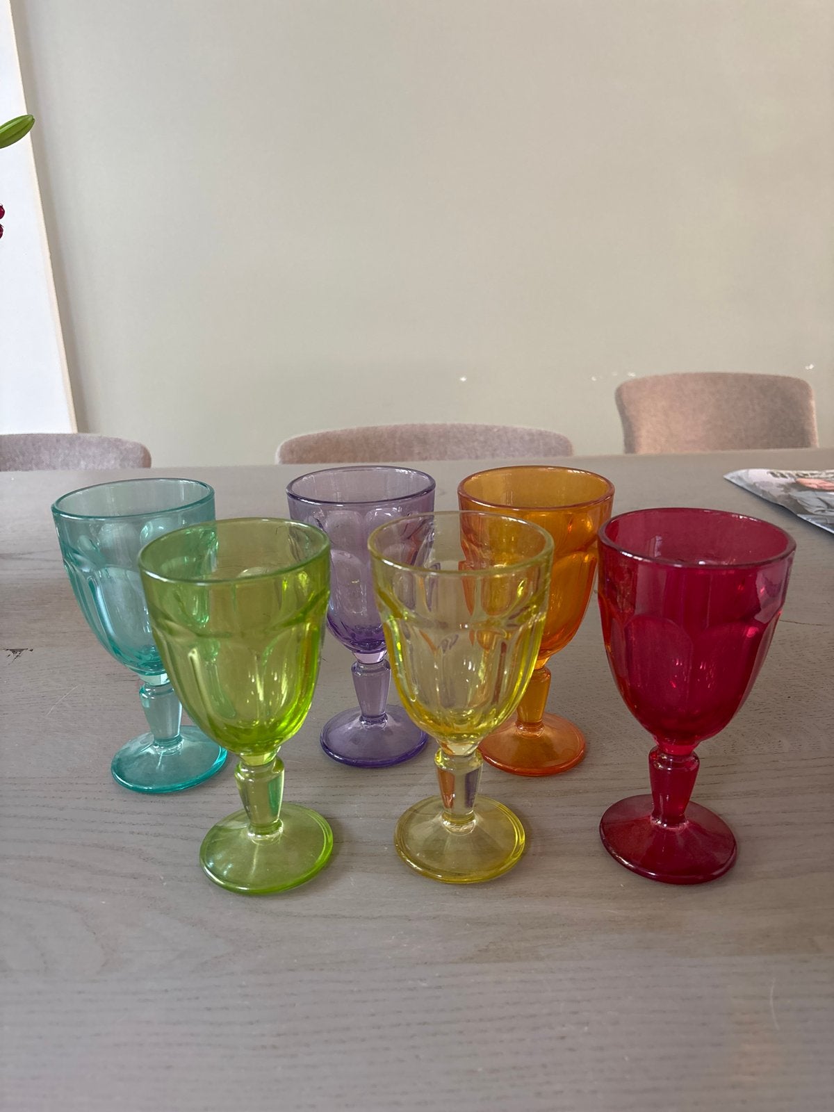 Vintage set van 6 gekleurde wijnglazen massief, Antiek en Kunst, Ophalen of Verzenden