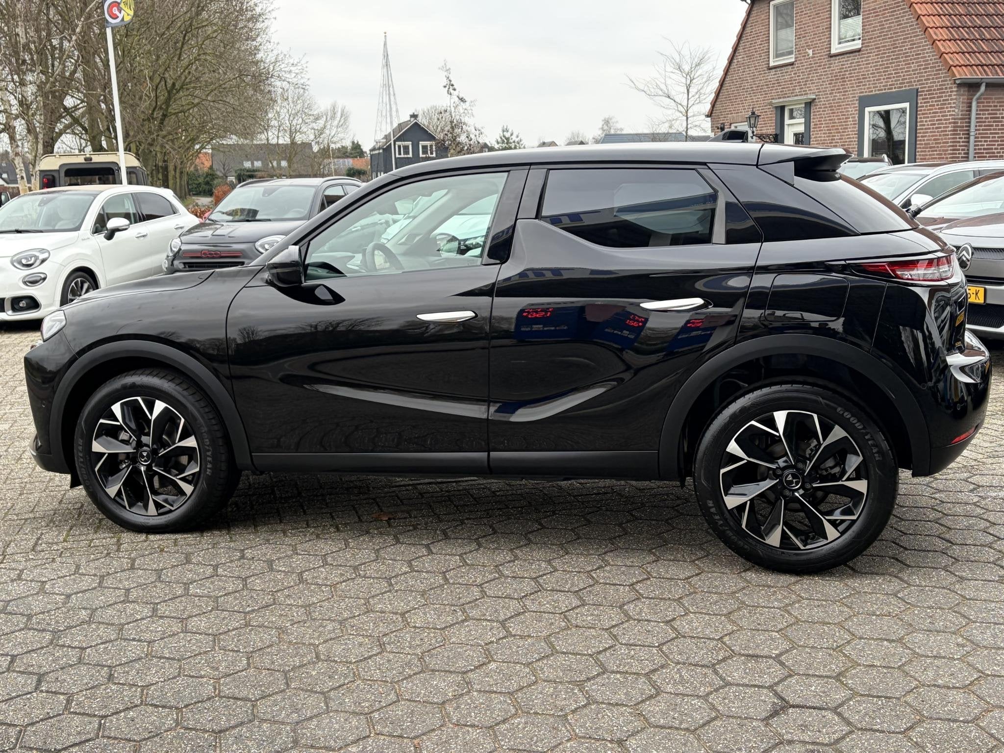 DS 3 1.2 Hybrid 136 Etoile BLACK EDITION | NAVI | KLIMA | BO, Auto's, DS, Gebruikt, Euro 6, 1199 cc, Zwart