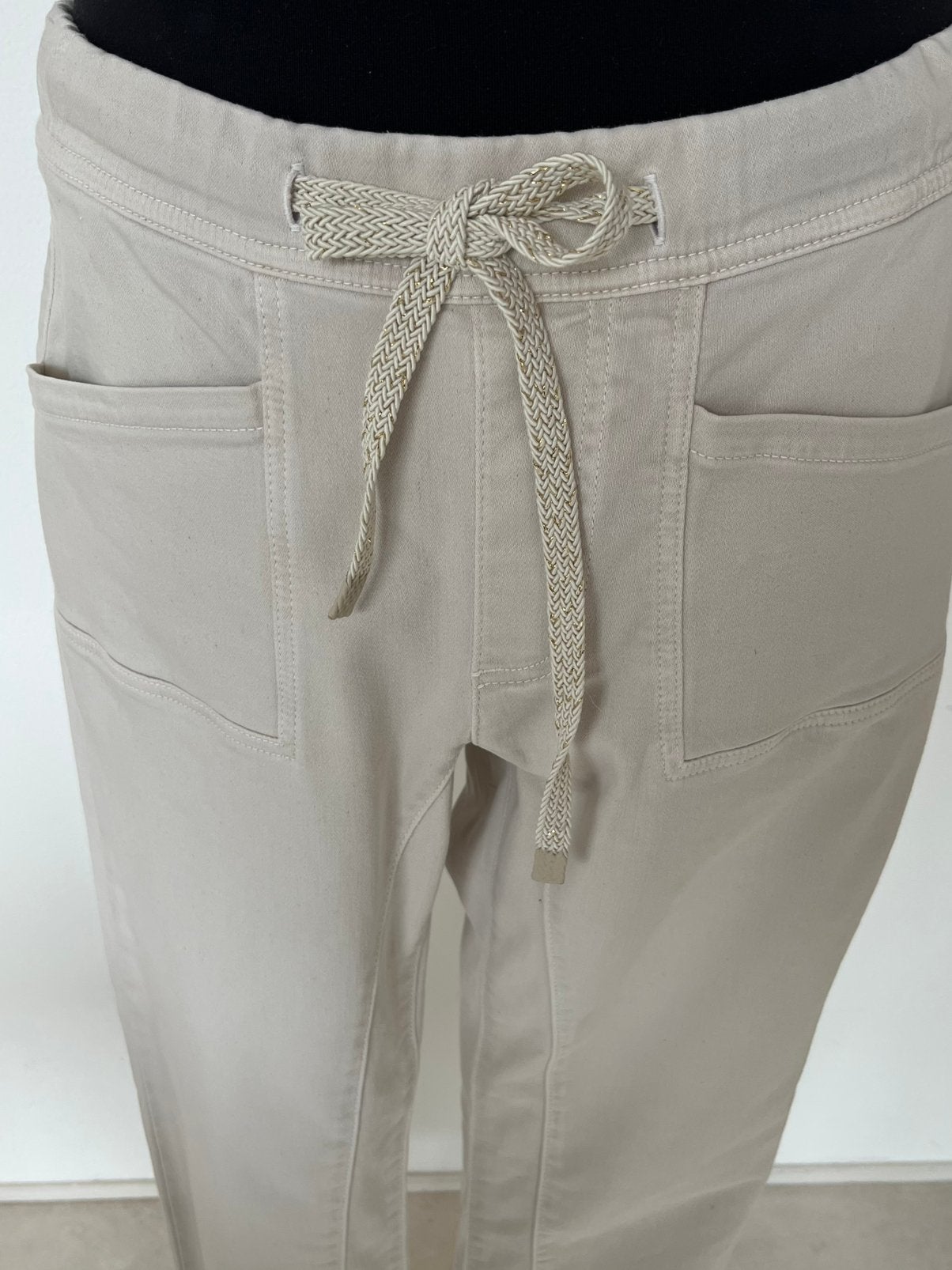 Para Mi beige broek met elastische tailleband W28/L29, Kleding | Dames, Broeken en Pantalons, Ophalen of Verzenden, Zo goed als nieuw