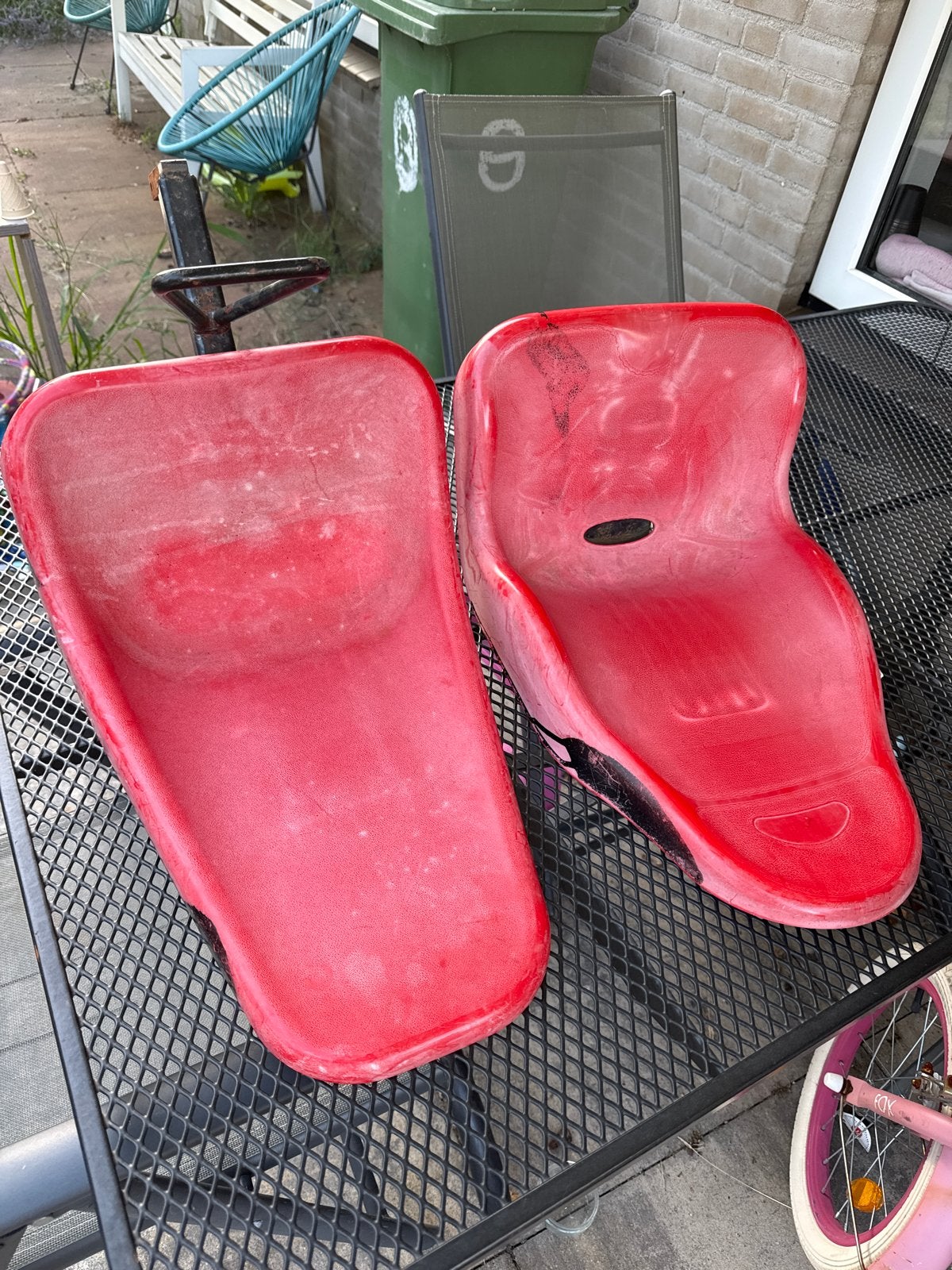 2x Gebruikte rode skelter zitjes, Ophalen, Gebruikt, 9 t/m 18 kg, Achterzitje