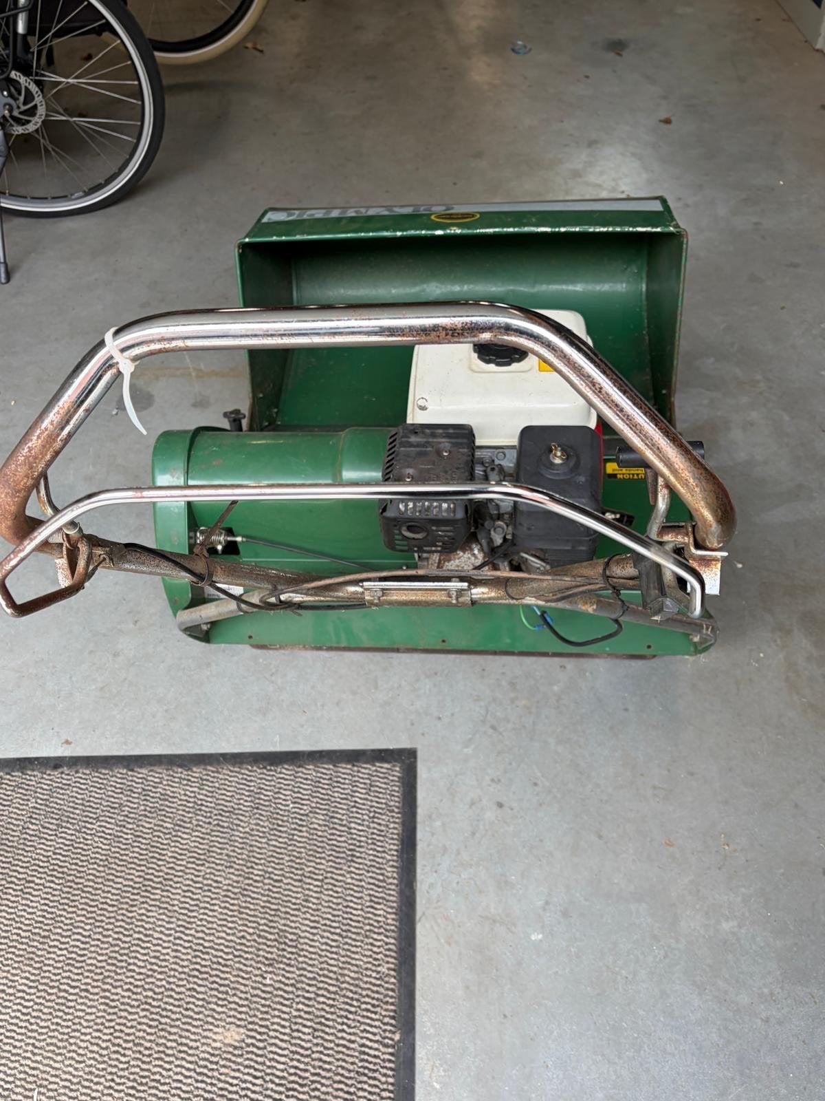 Twee nette gazon kooimaaiers 250 euro per stuk, Tuin en Terras, Ophalen, Gebruikt, Benzine-grasmaaier, 40 t/m 49 cm