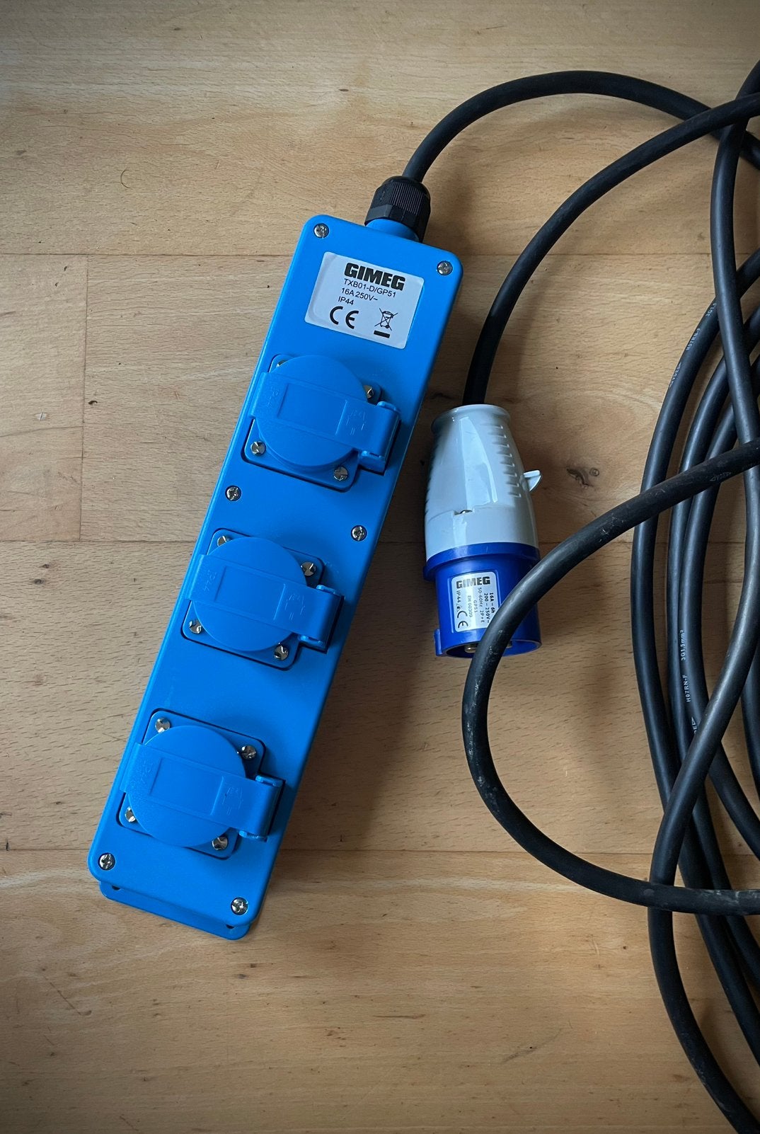 CEE 3weg stekkerdoos spatwaterdichte IP44-classificatie 20m, Ophalen of Verzenden, Gebruikt