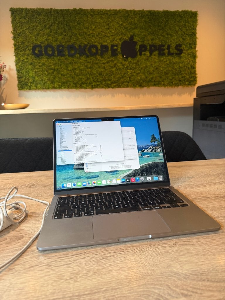 MacBook Air 13 inch m2 16GB 256GB Space Grey, Ophalen, Support@apple.com, MacBook Air, Apple