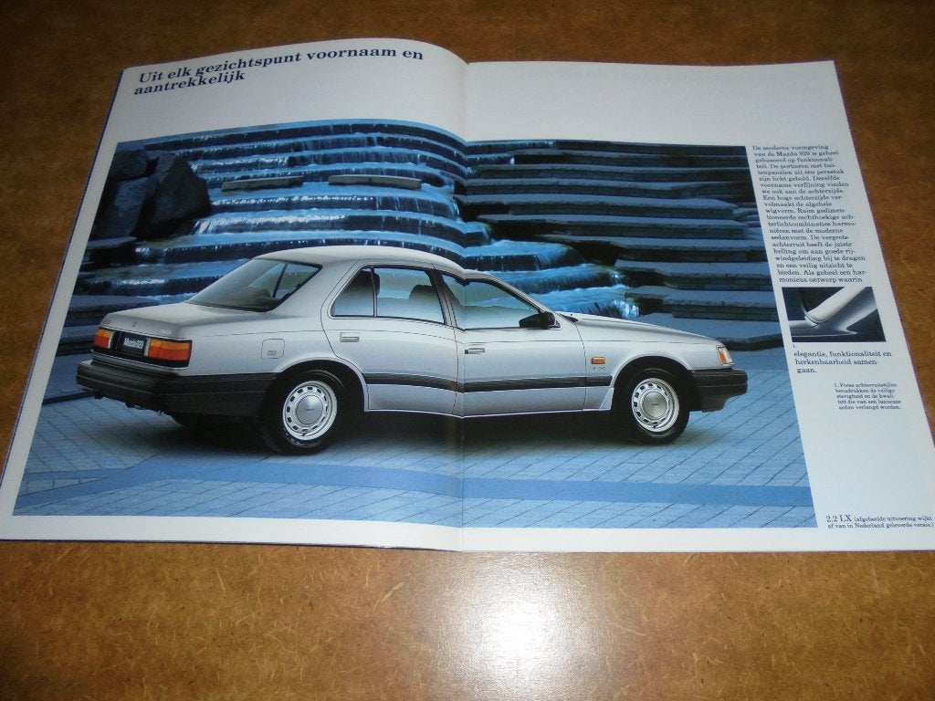brochure Mazda 929 modellen 1987, Ophalen of Verzenden, Zo goed als nieuw, Mazda