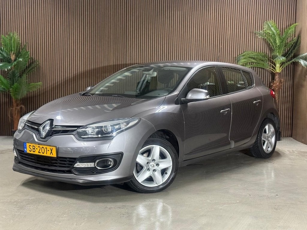 Renault Mégane 1.2 TCe Authentique (bj 2014), Auto's, Voorwielaandrijving, Euro 5, Gebruikt, 4 cilinders