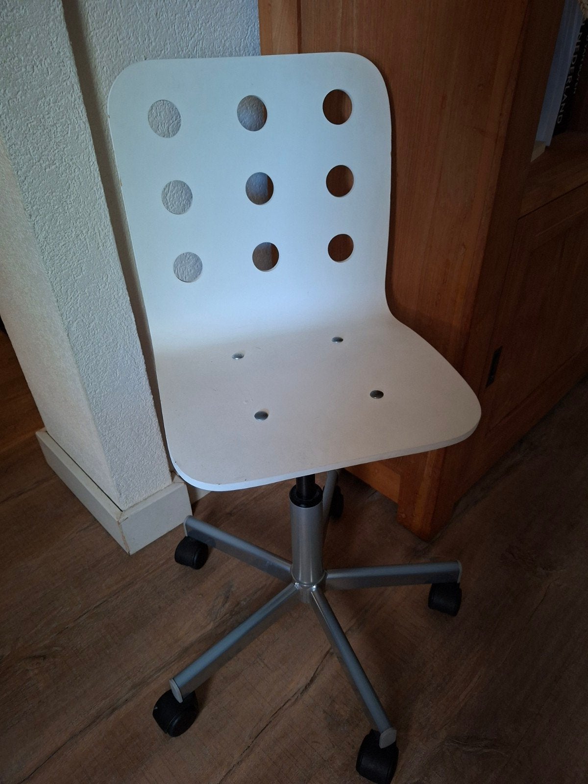 IKEA kinder bureaustoel - Wit met wieltjes, Ophalen, Zo goed als nieuw, Wit, Bureaustoel
