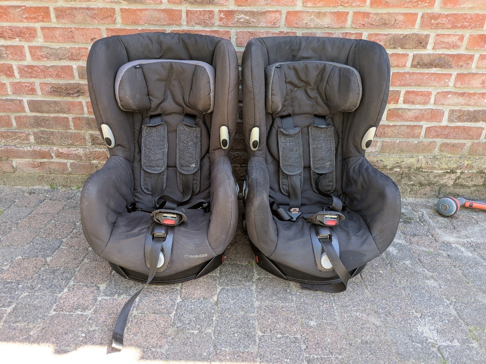 2x Maxi Cosi Axxis autostoelen - Draaibaar, Ophalen