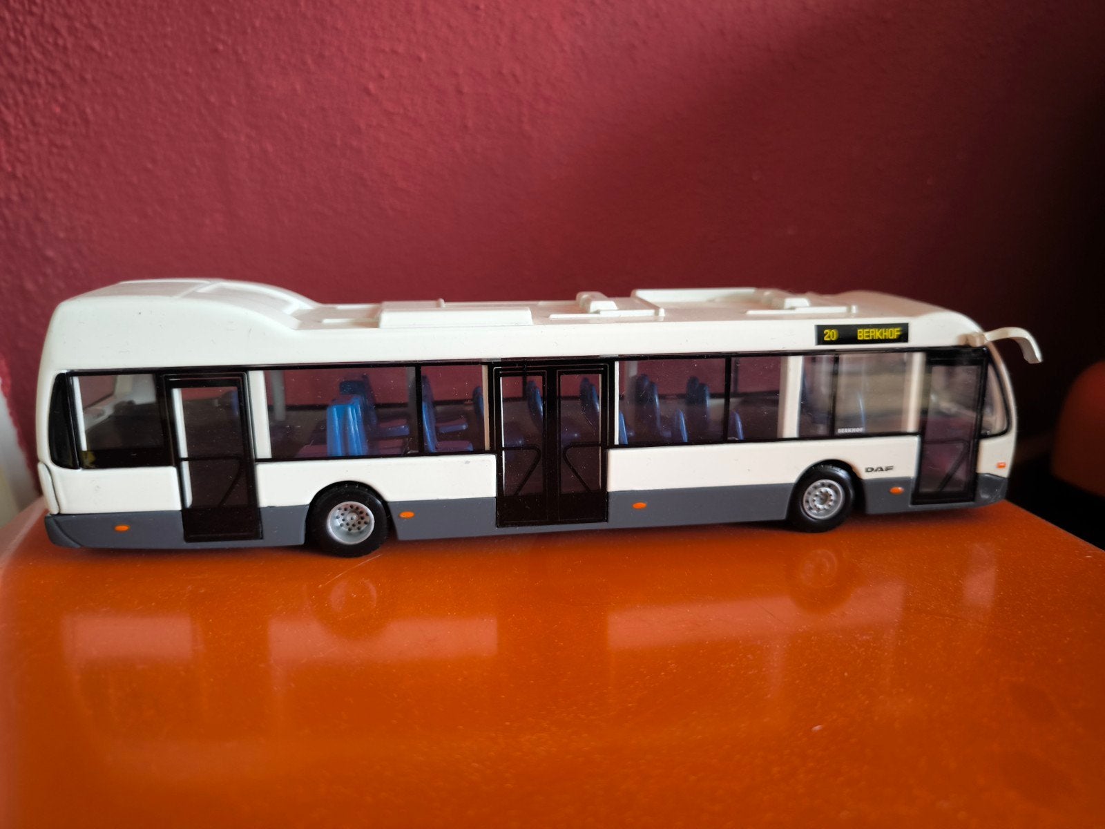 DAF Berkhof Bus sb250, Hobby en Vrije tijd, Modelauto's | 1:50, Verzenden, Zo goed als nieuw, Overige typen, Overige merken