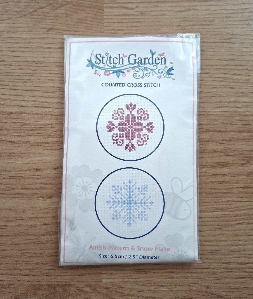 Mini kruissteekpakket Amish en sneeuwvlok van Stitch Garden, Hobby en Vrije tijd, Ophalen of Verzenden, Nieuw, Handborduren, Borduurpakket