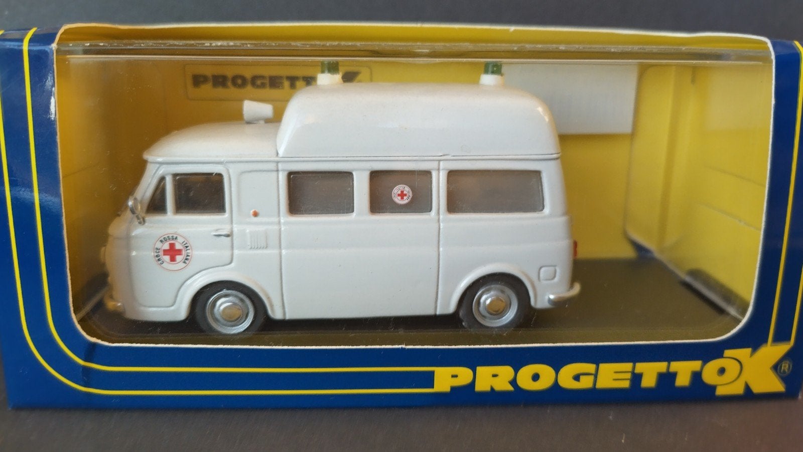 Fiat 238 ambulance 1:43 Progetto K Pol, Overige merken, Auto, Verzenden, .