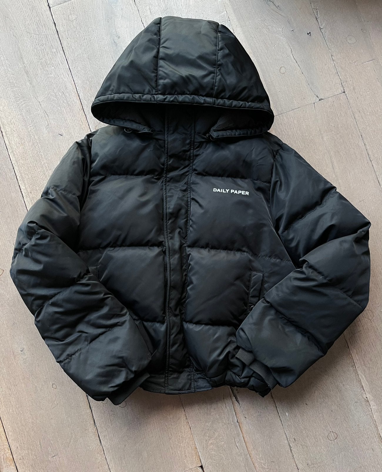 Daily Paper zwart Puffer Jacket M, Ophalen of Verzenden, Zo goed als nieuw, Zwart