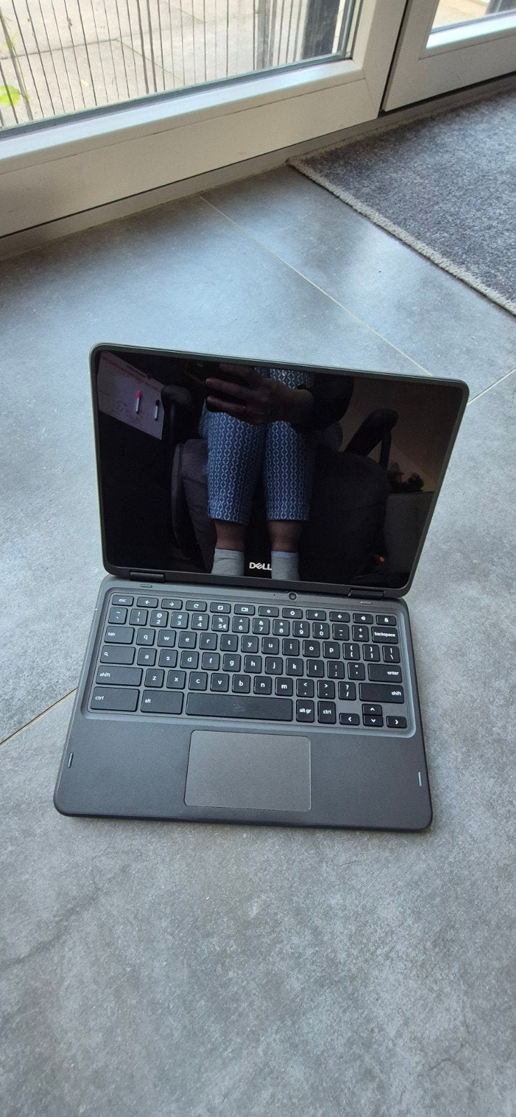 Dell Chromebook 2-in-1 voor school (zonder oplader), Computers en Software, Ophalen, Gebruikt, Minder dan 2 Ghz, 10 inch of minder